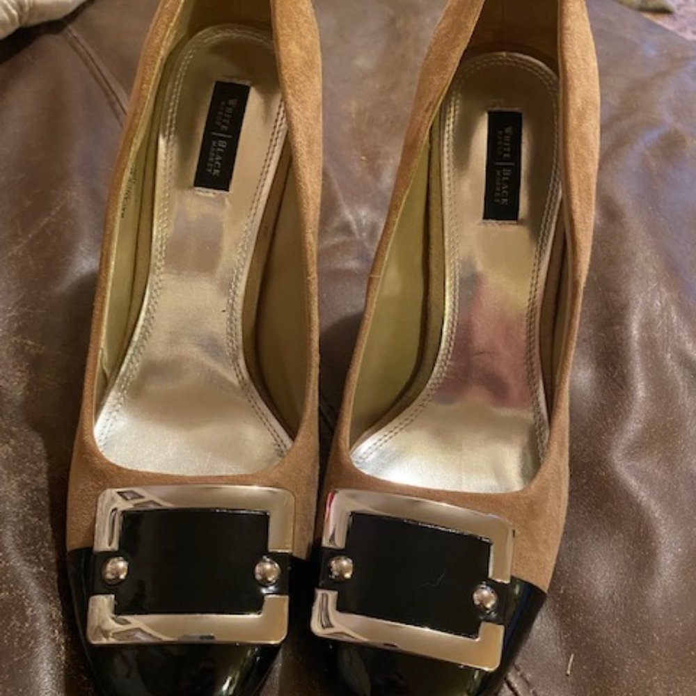 WHITE HOUSE BLACK MARKET Block Chunky Heel Camel Leather Round Cap Toe Size 10M